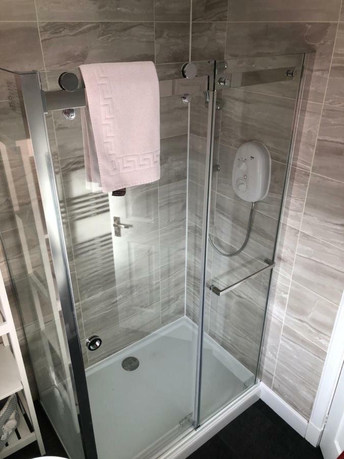 L&H Apartments Інвернесс Екстер'єр фото