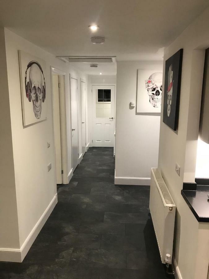 L&H Apartments Інвернесс Екстер'єр фото